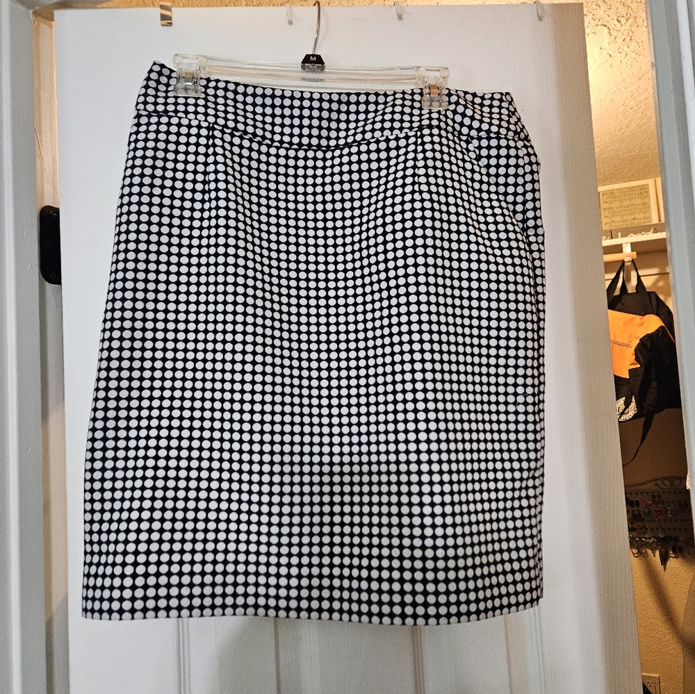 Black and White Polka Dot Pencil Skirt